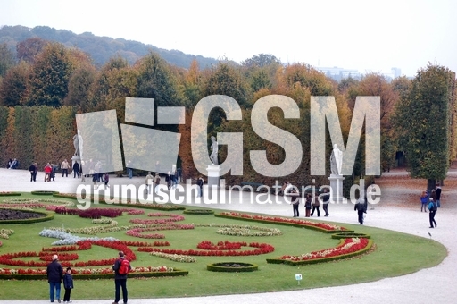 Schloss Schönbrunn_Schlossgarten_01.JPG